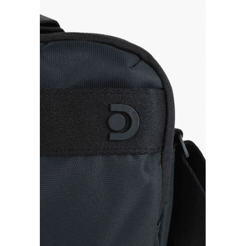 Τσαντάκι Χιαστί Discovery Utility Bag D00911 06 Μαύρο